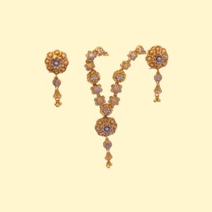 Necklaces 018